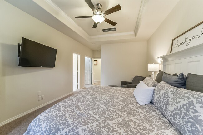 Photo - 1517 Miles Oaks Pl