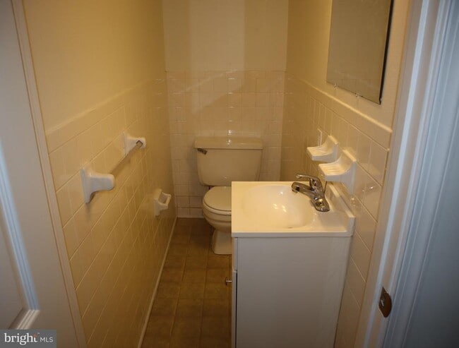 Photo - 809 Logan St