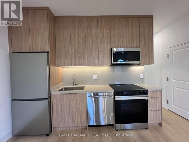 Photo - 440 Parliament St Unit 2