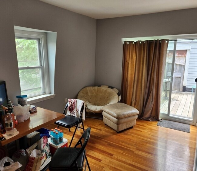 Photo - 20 Pinckney St Apartments Unit 3