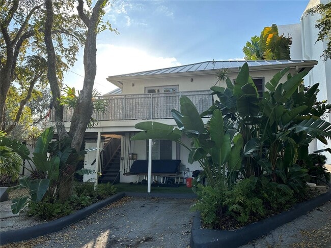 Photo - 723 NE 62nd St