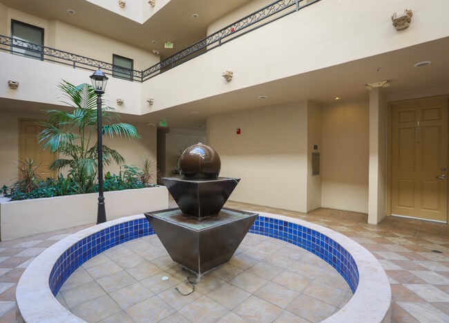 Photo - 10355 Riverside Dr Unit 205