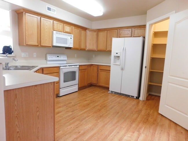 Photo - Spacious Duplex in Irish Walk