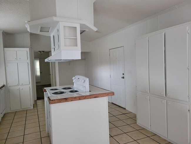 Photo - Ready to Move in!