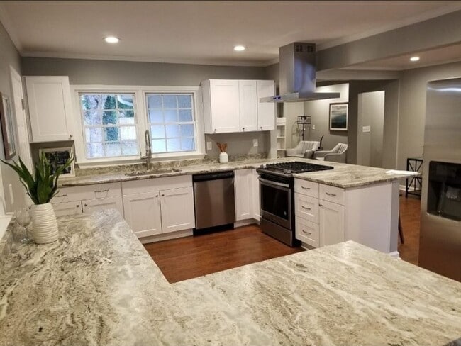 Photo - 2116 Trailwood Rd