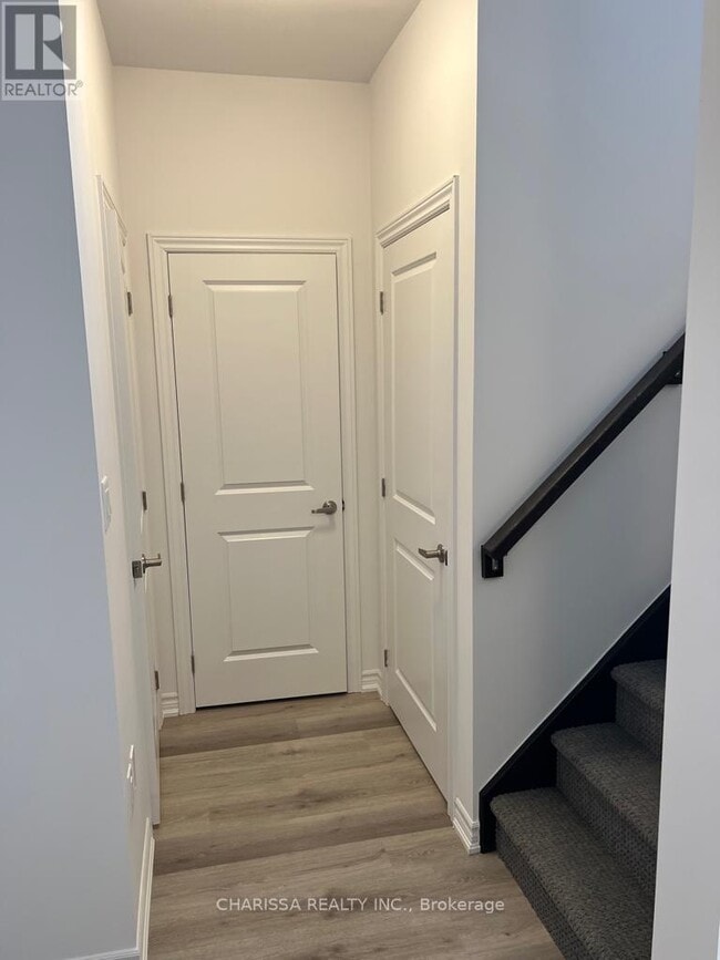 Photo - 461 Blackburn Dr