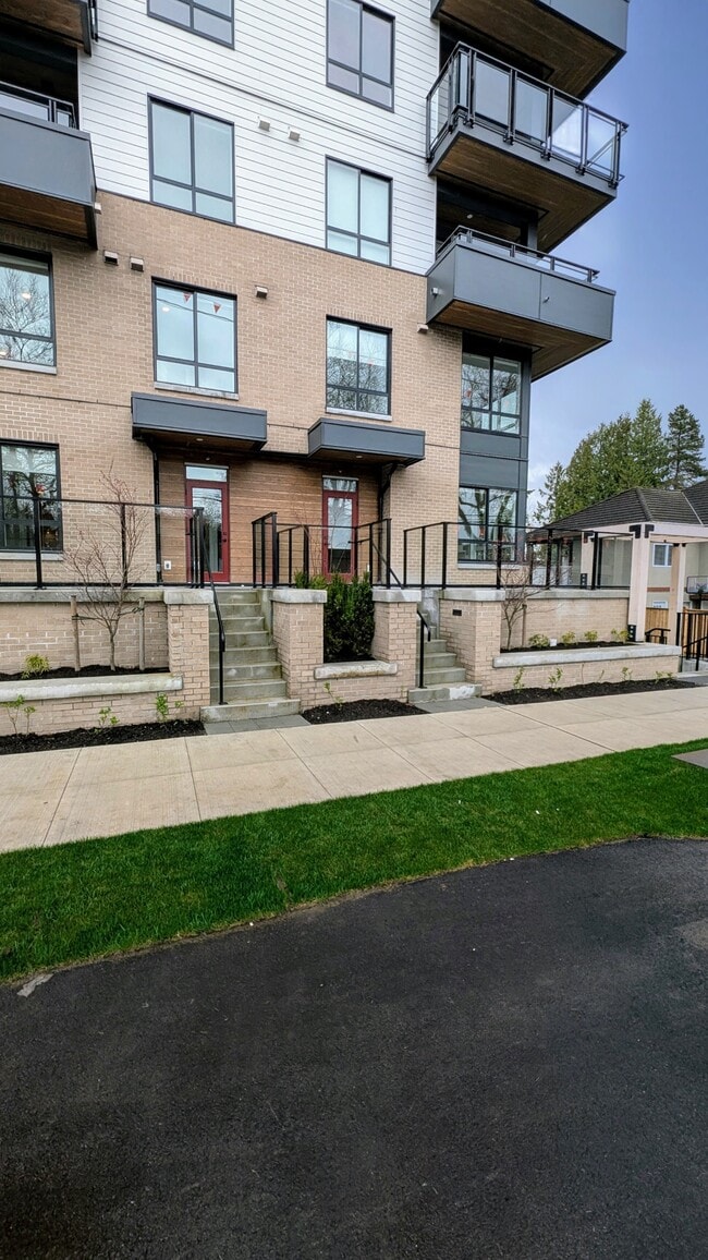 Photo - 9456-9134 134 St