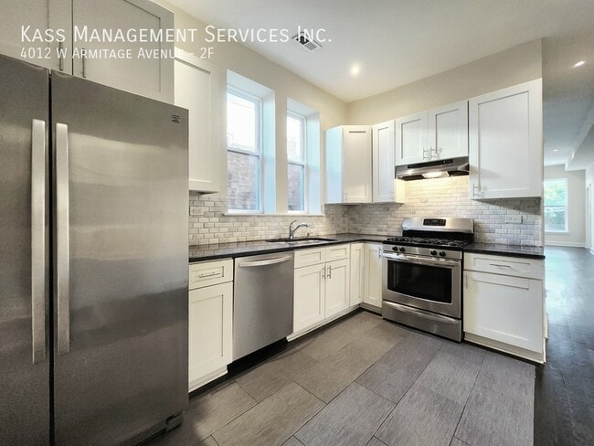 Building Photo - 4012 W Armitage Ave Unit 2F Rental
