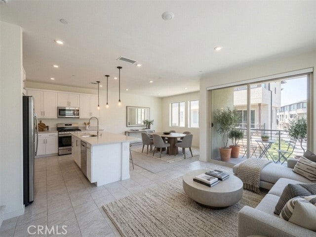 Building Photo - 1572 Lima Wy Unit 2