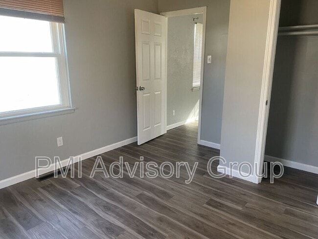 Photo - 2424 SW 25th Dr