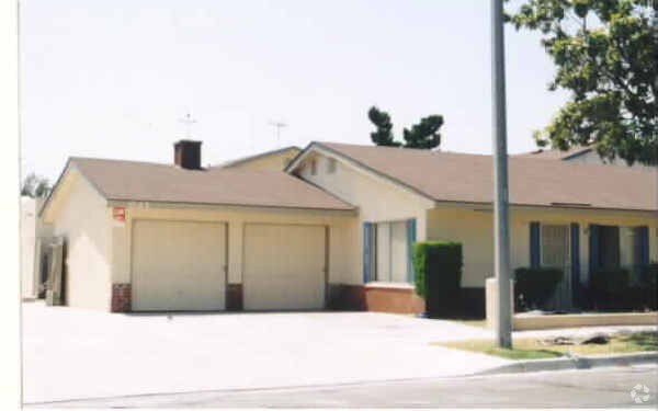 Photo - 641 S Velare St