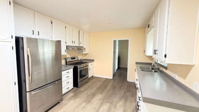 Spacious 4 Bedroom, 3 Bathroom Home with a Pool!