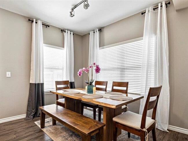 Creed Canyon Apartments