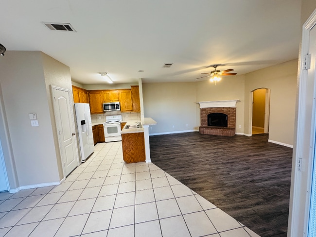 Photo - 5705 Swords Dr