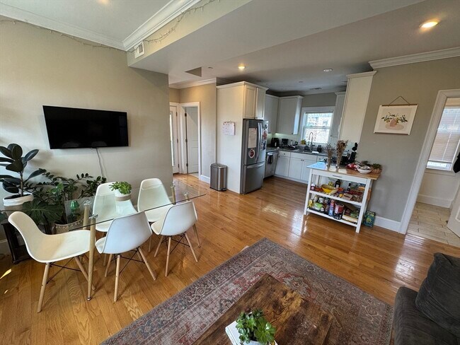 Photo - 183 River St Unit 3