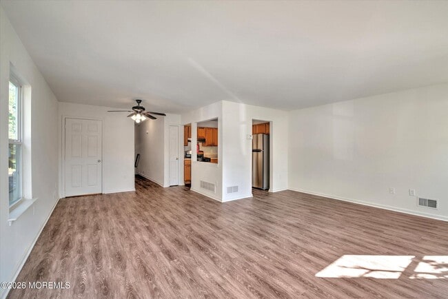 Photo - 26 Esplanade Way