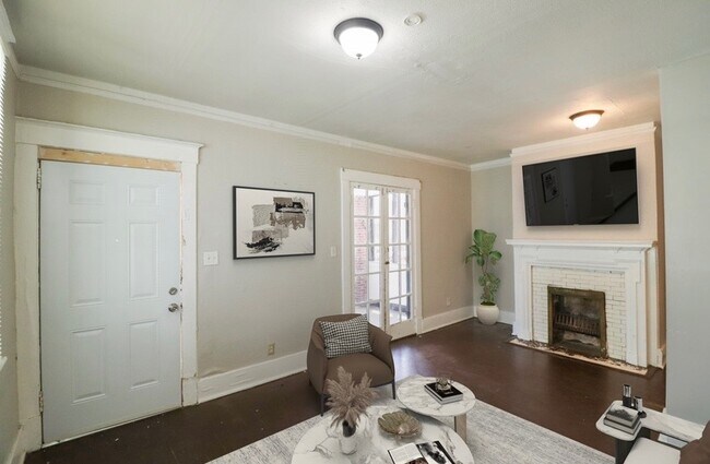 Photo - 628 E 38th St