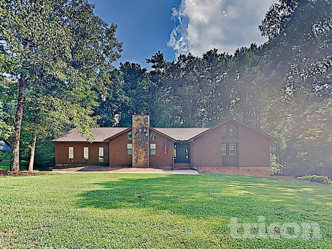 Photo - 4580 Woodcroft Cove