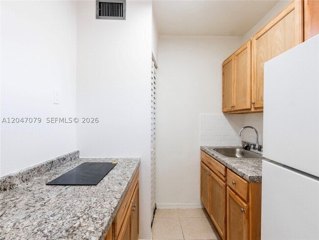 Photo - 3360 SW 6th St Unit Top