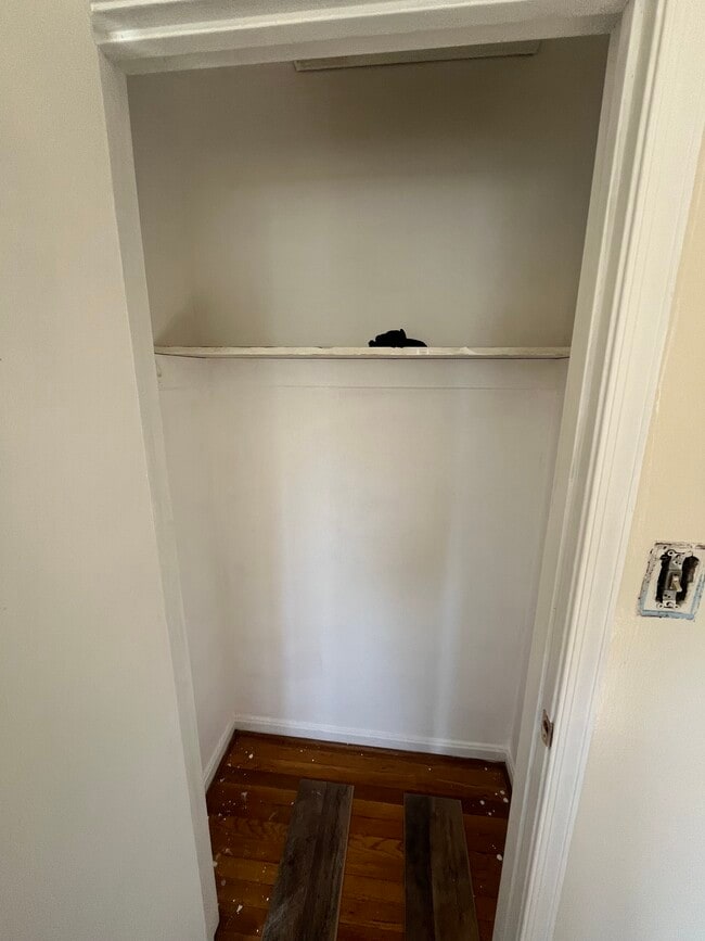 Photo - 5800 Roanoke Ave