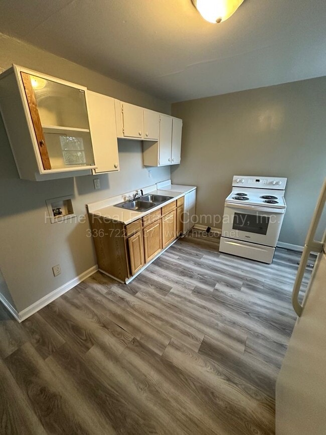 Photo - 1403 Underwood Ave