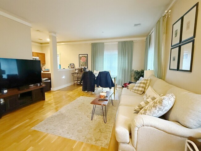 Photo - 54 Loomis St