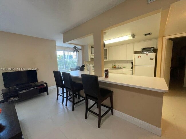 Photo - 17570 Atlantic Blvd Unit 517