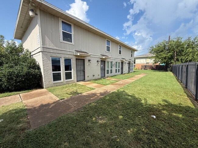 Building Photo - 4959-4965 Miller Ave Unit 4961 Rental