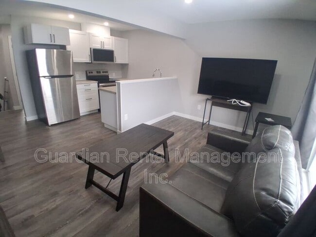 Building Photo - 215 Langworthy St Unit 7