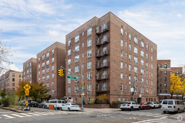 Photo - 90-10 34th Ave