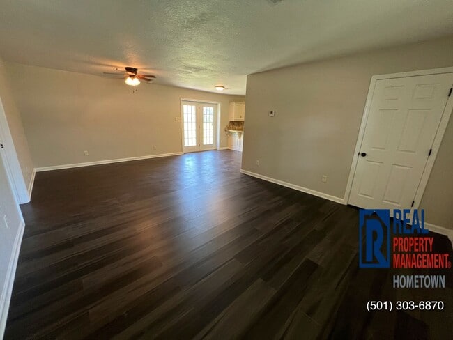 Photo - 10 Woodbriar Ct