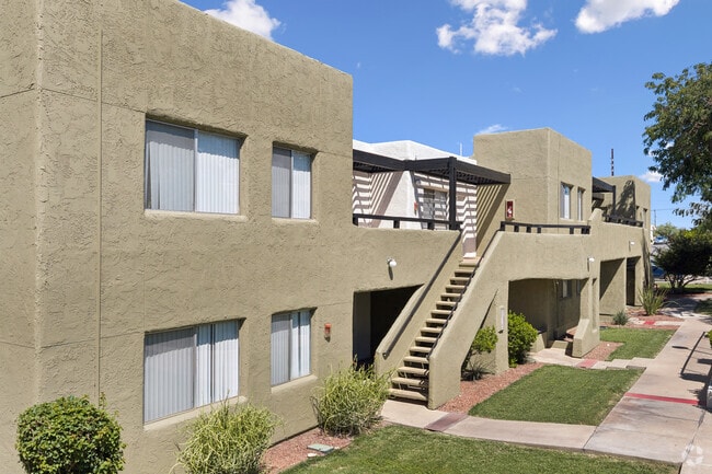 Zona Verde Apartments