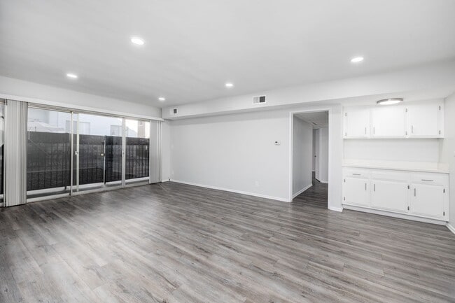 Photo - 7244 Hillside Ave