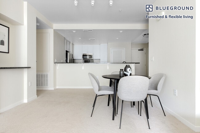 Photo - 550 Moreland Way Unidad FL3-ID438