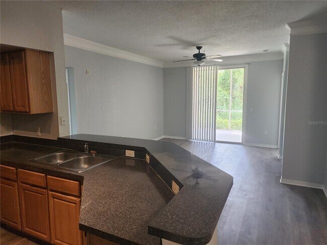 Photo - 13025 Mulberry Park Dr Unidad 318