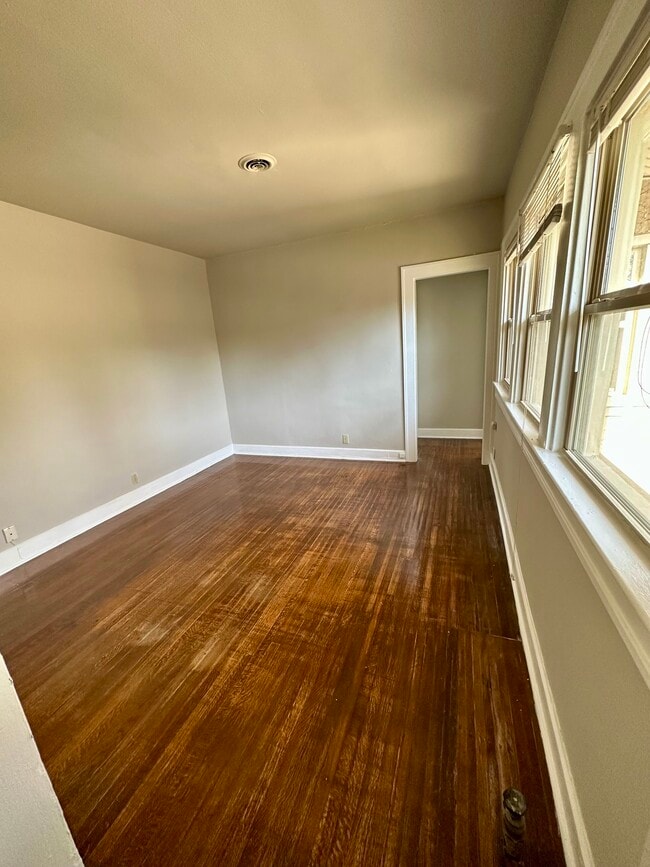 Photo - 4901 N Washington Blvd