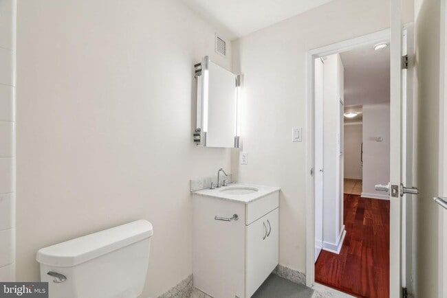Photo - 219 S 18th St Unit 1515