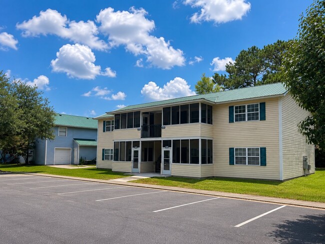 Building Photo - 1240 Shalom Dr
