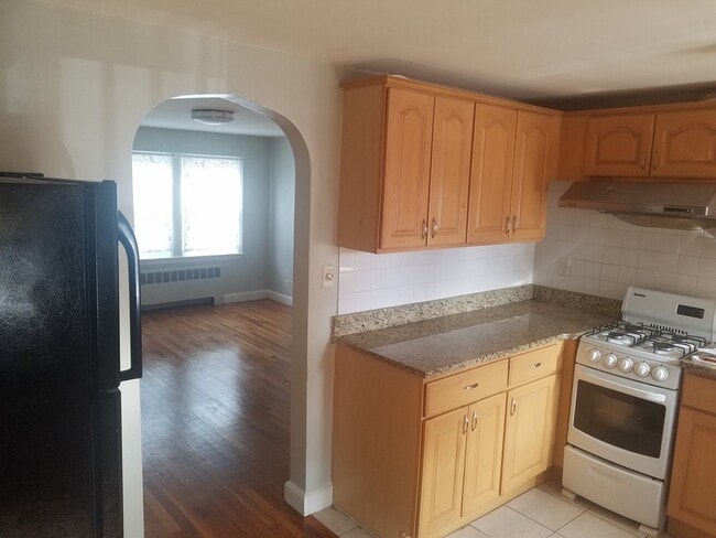 Photo - 915 Hancock St Unit 2