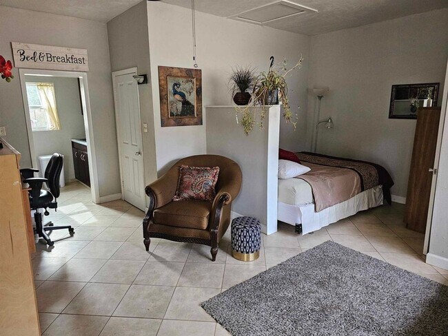 Photo - Furnished Studio with Carport & Storage - ... House