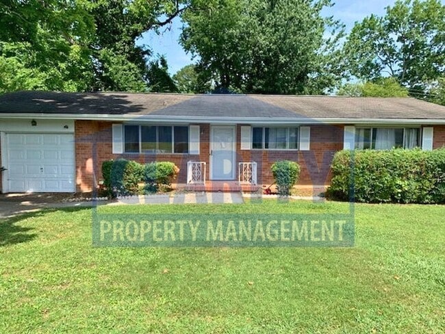 Building Photo - Three bedroom ranch-style home in Chattanooga!