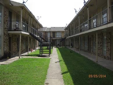 Photo - Victoria Manor