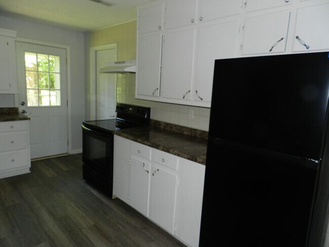 204 Dyer Dr