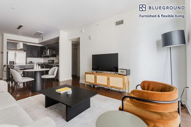 Photo - 4918 St Elmo Ave Unidad FL10-ID316