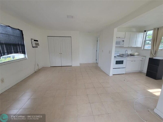 Photo - 1853 NW 5th St Unit 2