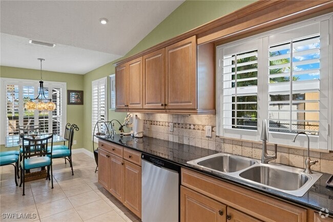 Building Photo - 2125 SW 45th Terrace Rental
