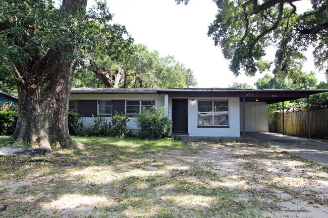 Building Photo - HUD Accepted! 3BR/2BA West Pensacola Home – Fenced Yard