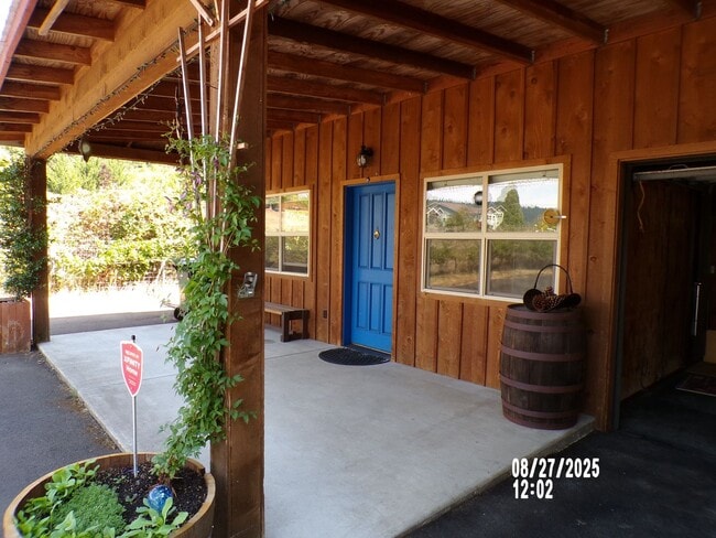 Quiet Country Home - Quiet Country Home