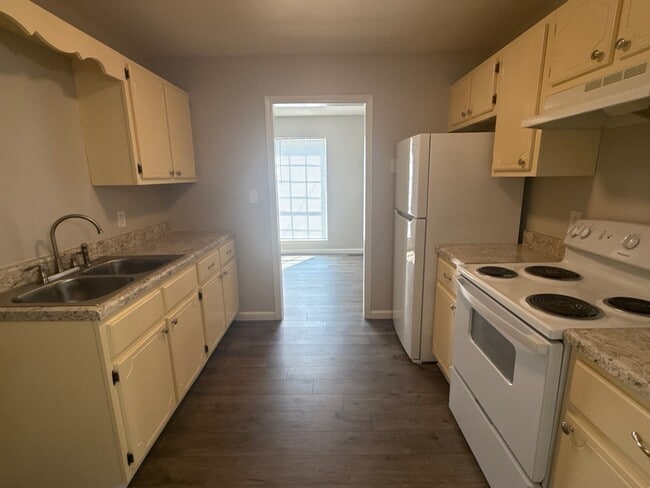 Photo - 1068 Wallace Rd Unidad B7