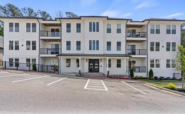 Building Photo - Luxury Living in Peachtree City